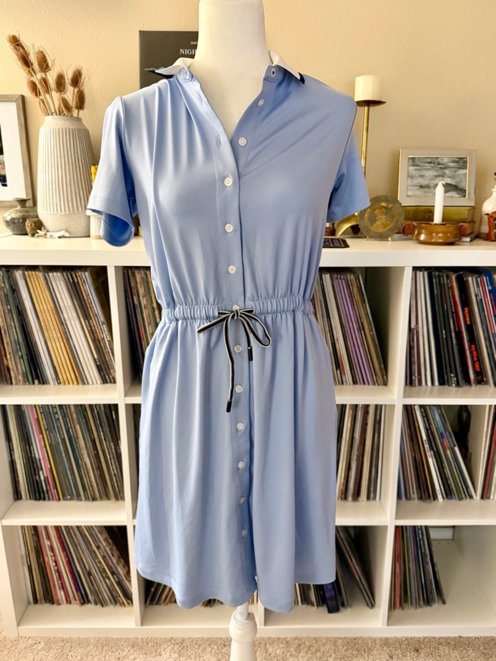 Tuckernuck Medium Light Blue Short Sleeve Performance Jersey Alcott Golf Dress